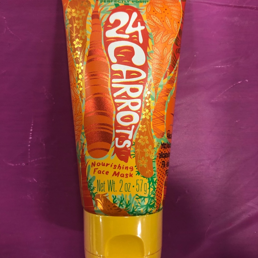 24 Carrots 🥕 Face Mask